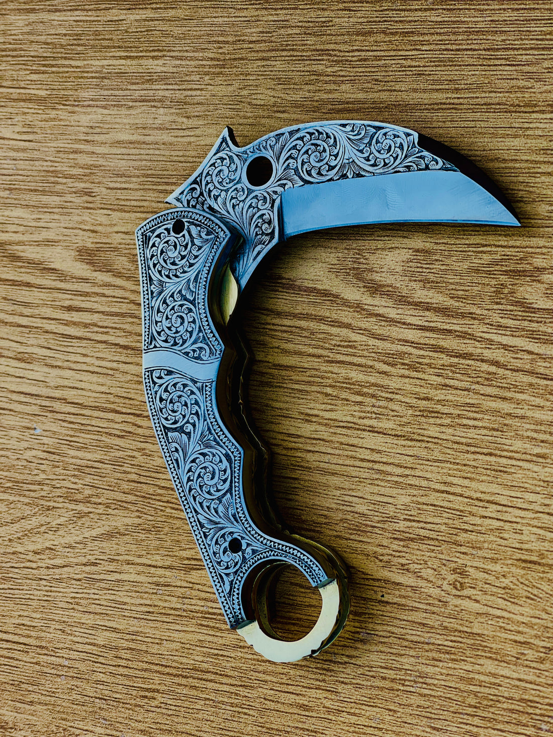 D2 steel Hand engraved pocket knives. Folding knives with leather sheathe. Engraved handle pocket knife.